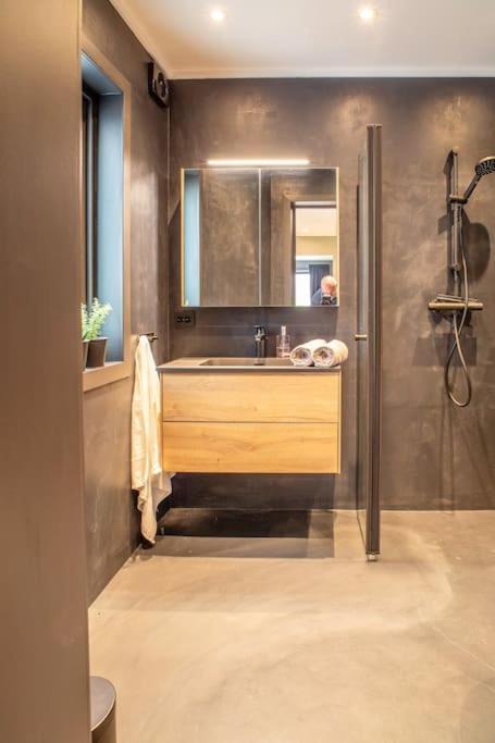 Апартаменты Near Brosundet, Newly Refurnished, Free Street Parking Олесунн Экстерьер фото